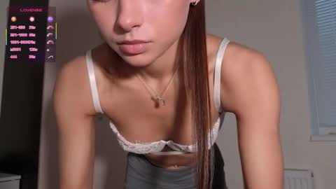 Sofia online show from December 2025 12:32:01 PM