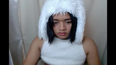 Snapshot of hoelyhanabi chatting on November 2025 04:45:02 AM KIESH online show from November 2025 04:45:02 AM