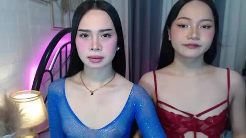 hoelymolly online show from May 2026 05:51:01 PM