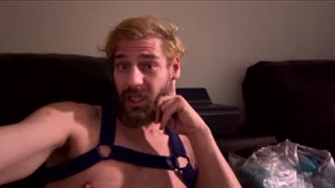 Snapshot of hoffman0189 chatting on February 2026 03:27:01 AM hoffman0189 online show from February 2026 03:27:01 AM