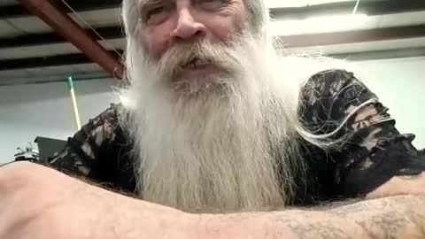 Snapshot of hogschlong63 chatting on October 2025 08:37:02 PM Hogschlong63 online show from October 2025 08:37:02 PM