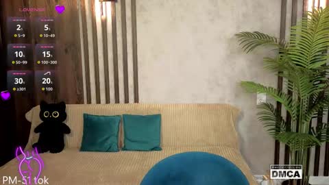 Snapshot of holl1would chatting on February 2026 08:16:01 PM My social media links subscribe to support me online show from February 2026 08:16:01 PM