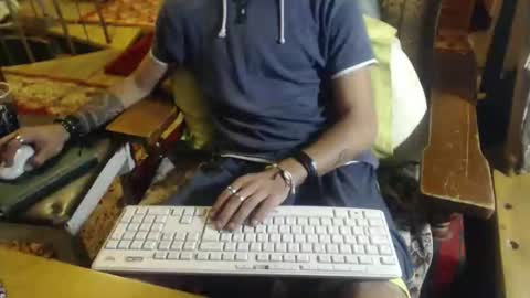 Hollio online show from September 2025 10:32:02 PM