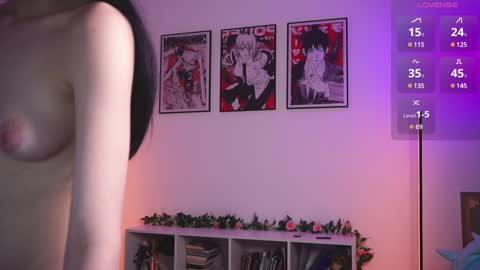 Snapshot of holliwould_ chatting on January 2025 06:39:01 PM Holli online show from January 2025 06:39:01 PM