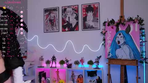 Snapshot of holliwould_ chatting on September 2025 05:29:02 PM Holli online show from September 2025 05:29:02 PM