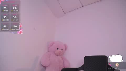 Snapshot of holly_16 chatting on January 2025 03:33:01 AM holly_16 online show from January 2025 03:33:01 AM