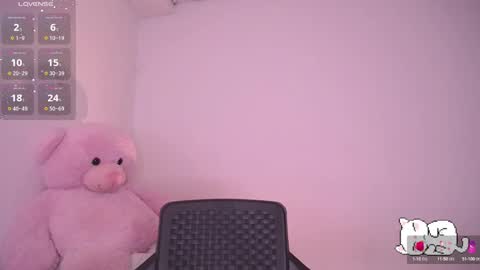 Snapshot of holly_16 chatting on February 2025 10:32:01 PM holly_16 online show from February 2025 10:32:01 PM