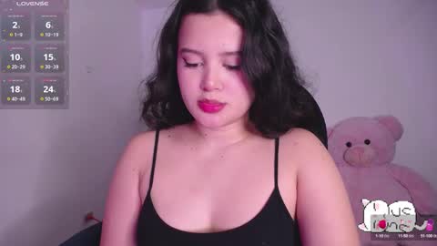 Snapshot of holly_16 chatting on March 2025 03:08:01 AM holly_16 online show from March 2025 03:08:01 AM