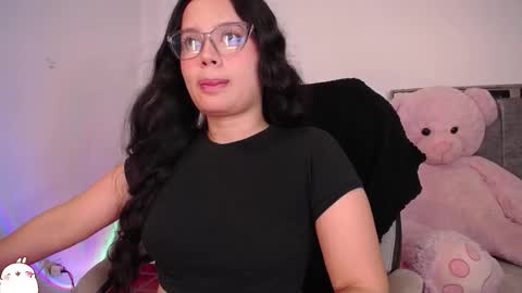 Snapshot of holly_16 chatting on October 2025 12:52:02 AM holly_16 online show from October 2025 12:52:02 AM