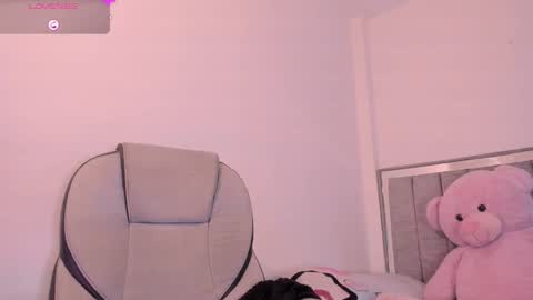 holly_16 online show from March 2026 01:10:02 AM