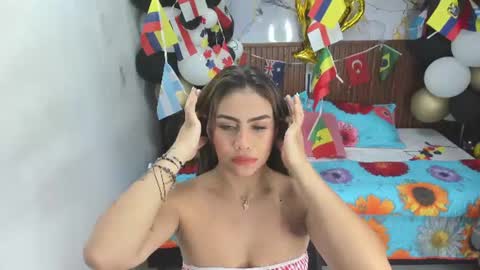 Snapshot of holly_22 chatting on June 2026 12:55:02 PM Holly 22 online show from June 2026 12:55:02 PM