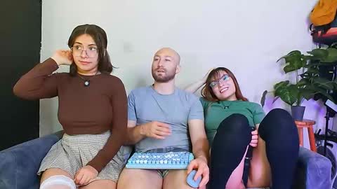 Holly and Honey online show from January 2026 02:30:01 PM