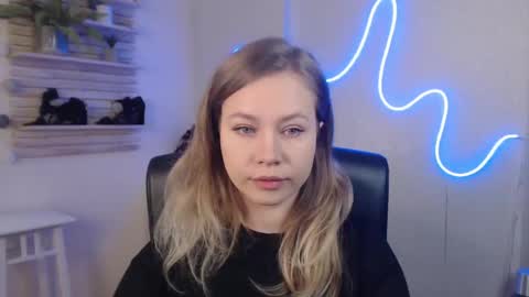 Snapshot of holly_bb95 chatting on March 2025 12:29:01 AM Holly online show from March 2025 12:29:01 AM