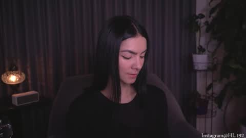 Holly Linder online show from February 2026 02:15:02 AM