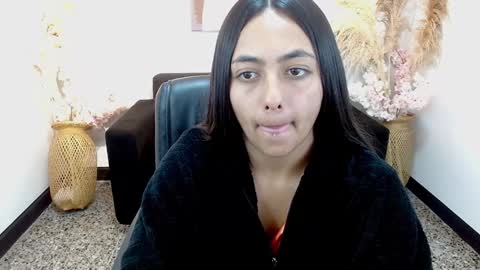 Holly online show from January 2025 03:33:01 AM