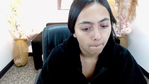 Holly online show from January 2025 03:20:01 AM