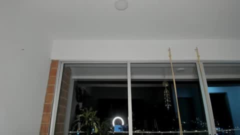 hollyshit_ online show from December 2024 01:00:02 AM