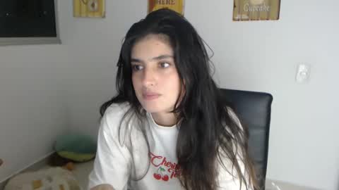 hollyshit_ online show from February 2025 01:47:02 AM