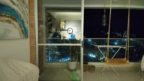 hollyshit_ online show from September 2025 11:59:01 PM