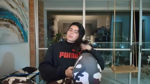 Snapshot of hollyshit_ chatting on January 2026 12:37:01 AM hollyshit_ online show from January 2026 12:37:01 AM