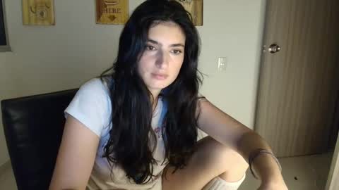 Snapshot of hollyshit_ chatting on February 2026 01:48:02 AM hollyshit_ online show from February 2026 01:48:02 AM