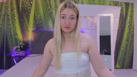 HollyTaillor online show from June 2026 05:31:02 AM