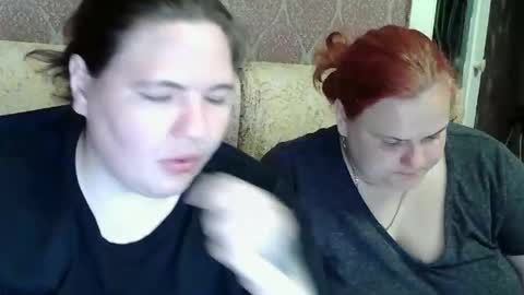 HollyXEva online show from May 2026 06:59:01 PM