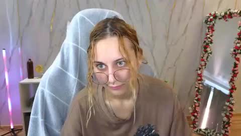 Polly online show from August 2026 02:37:01 AM