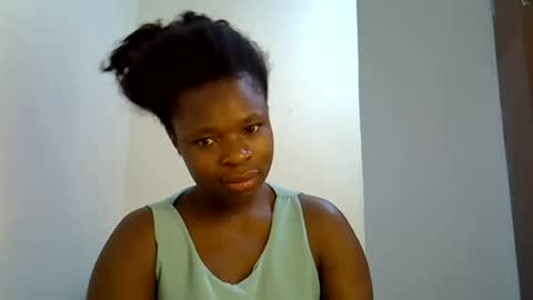 holy_ebony online show from June 2026 06:08:02 AM