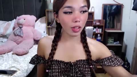 Snapshot of holy_molly1 chatting on May 2026 07:46:01 AM holy_molly1 online show from May 2026 07:46:01 AM