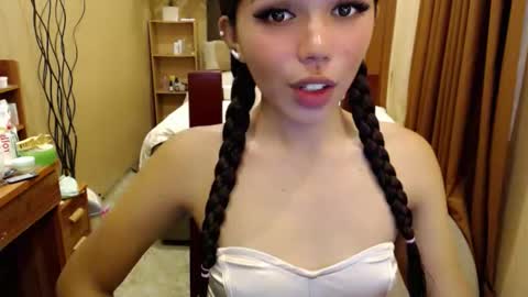 Snapshot of holy_molly1 chatting on May 2026 05:02:02 AM holy_molly1 online show from May 2026 05:02:02 AM