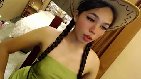 Snapshot of holy_molly1 chatting on May 2026 03:00:01 AM holy_molly1 online show from May 2026 03:00:01 AM