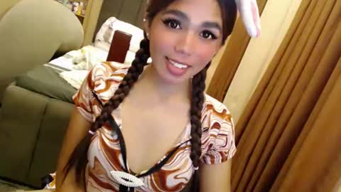 Snapshot of holy_molly1 chatting on June 2026 04:23:01 PM holy_molly1 online show from June 2026 04:23:01 PM