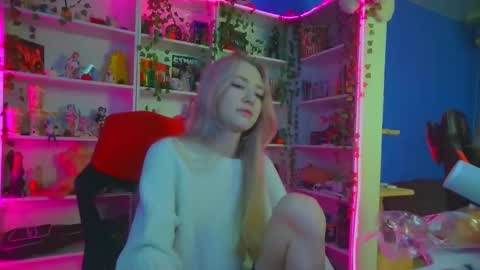 Snapshot of holy_rumi chatting on November 2025 09:19:02 AM Rumi online show from November 2025 09:19:02 AM