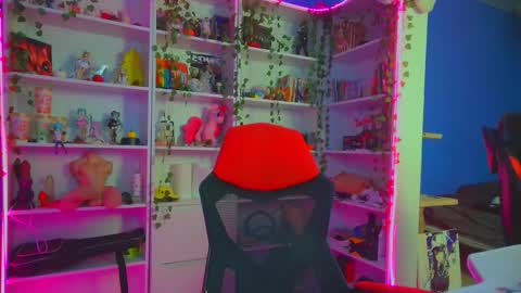 Snapshot of holy_rumi chatting on November 2025 09:52:01 AM Rumi online show from November 2025 09:52:01 AM