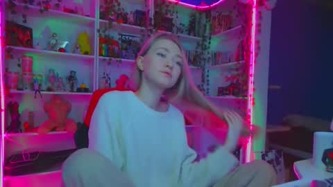 Snapshot of holy_rumi chatting on November 2025 10:47:02 AM Rumi online show from November 2025 10:47:02 AM