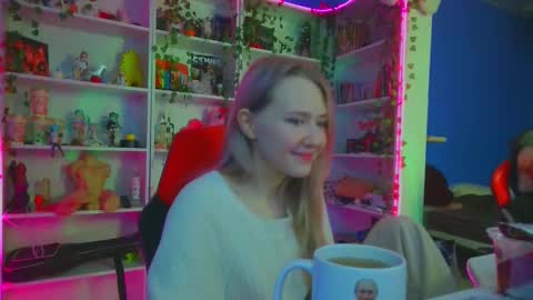 Snapshot of holy_rumi chatting on November 2025 10:15:01 AM Rumi online show from November 2025 10:15:01 AM