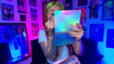   online show from December 2024 09:24:01 PM