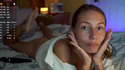 Snapshot of holyvivian chatting on March 2025 06:10:02 AM V online show from March 2025 06:10:02 AM