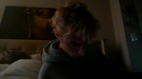 homelessblondie online show from December 2025 12:16:01 AM