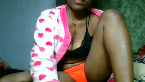 Snapshot of honeria98 chatting on June 2026 07:46:01 AM honeria98 online show from June 2026 07:46:01 AM