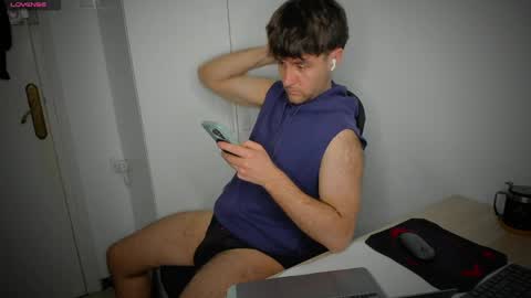 Andrew online show from April 2026 08:09:01 PM