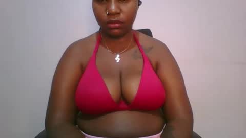 honey_beb online show from October 2025 03:17:01 AM