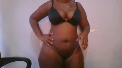 Snapshot of honey_beb chatting on November 2025 05:07:02 AM honey_beb online show from November 2025 05:07:02 AM