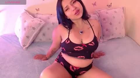 Snapshot of honey_buns_1 chatting on November 2025 10:46:02 AM mimi online show from November 2025 10:46:02 AM