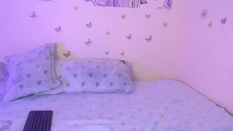 Snapshot of honey_buns_1 chatting on November 2025 11:53:01 AM mimi online show from November 2025 11:53:01 AM