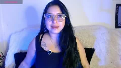 Snapshot of honey_buns_1 chatting on July 2026 01:58:01 PM mimi online show from July 2026 01:58:01 PM