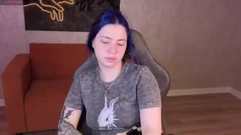 Snapshot of honey_cherrry chatting on June 2026 01:36:02 AM Honey online show from June 2026 01:36:02 AM