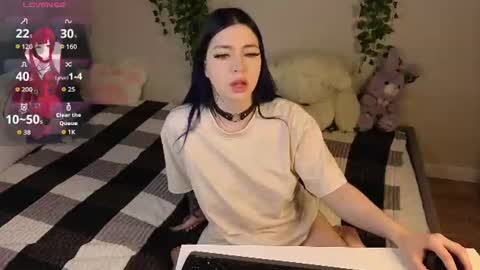 Snapshot of honey_cherrry chatting on June 2026 12:57:01 AM Honey online show from June 2026 12:57:01 AM