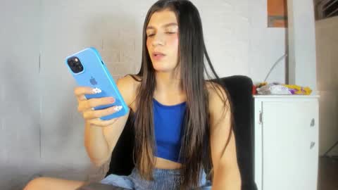 honey_darcy online show from December 2025 03:02:02 AM